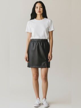 NWT Express Faux Leather Mini Skirt Size 0